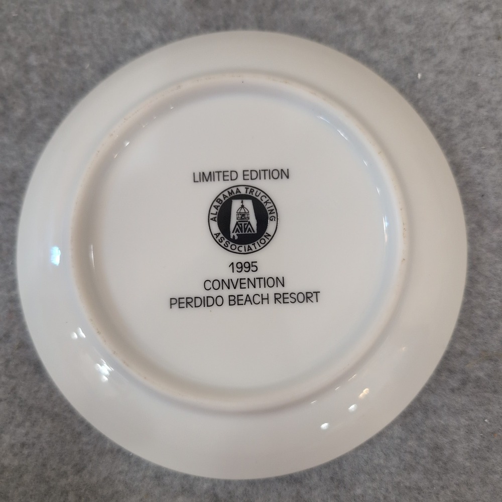 1995 Alabama Trucking Association Convention Perdido Beach Limited Edition Plate - Picture 2 of 2